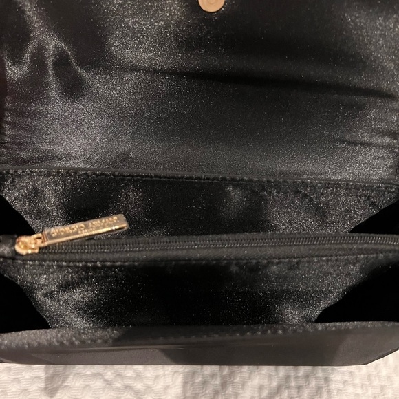 NWOT, clutch/ beauty bag. Armani. - Picture 2 of 7